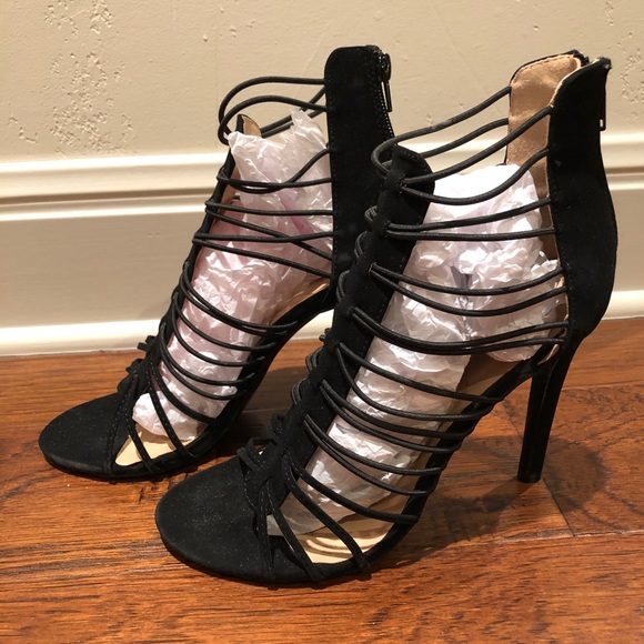 A’GACI Black Heel - Picture 2 of 5